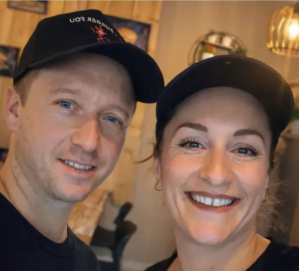 Yoann et Jenni, fondateurs du Burger Fou